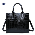 Women’s Crocodile Pattern Crossbody Bag