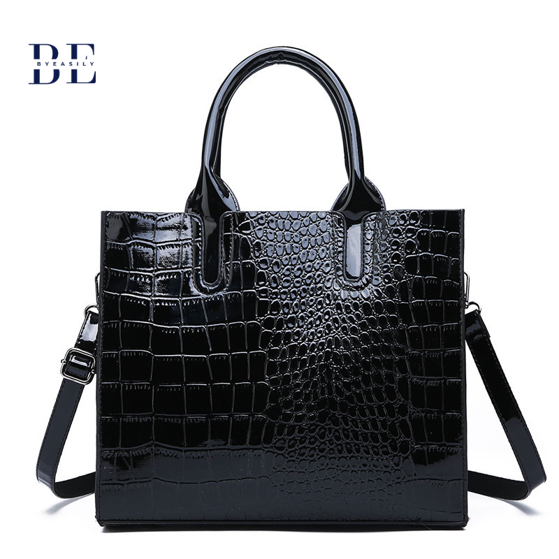 Women’s Crocodile Pattern Crossbody Bag