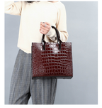 Women’s Crocodile Pattern Crossbody Bag