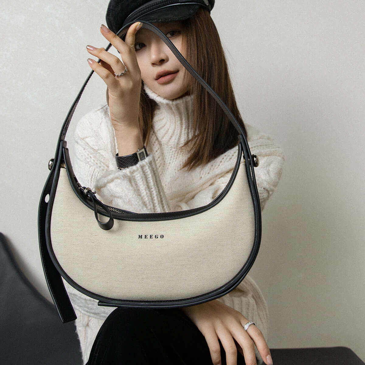 Black & White Crescent Bag – A Modern Vintage Statement