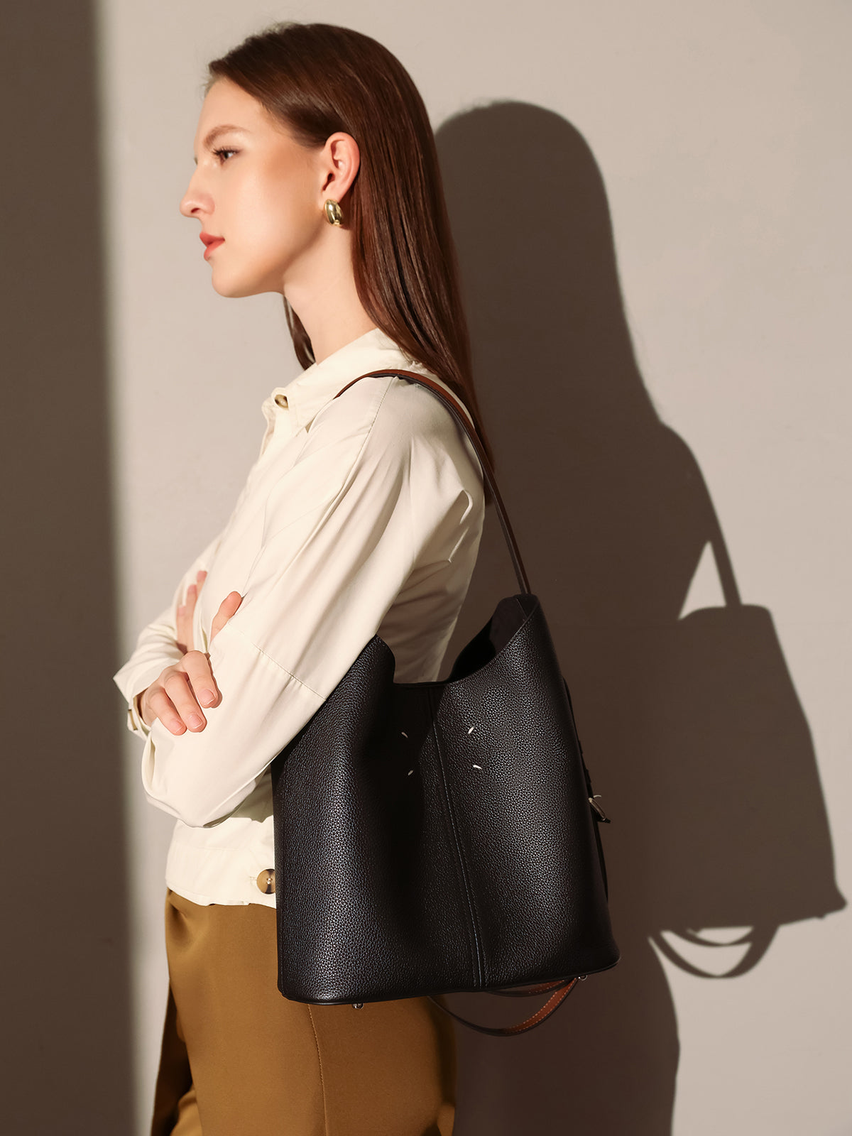 Minimalistic Spring Hobo Bucket Bag – CILELA