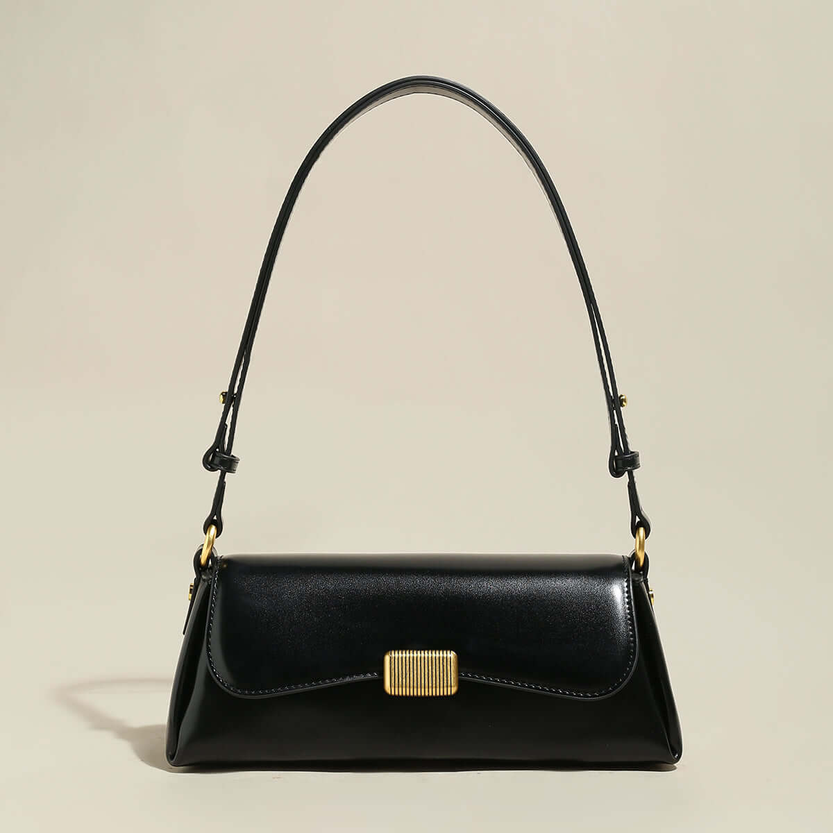 Snappy Flap Clutch Bag – Chic & Versatile