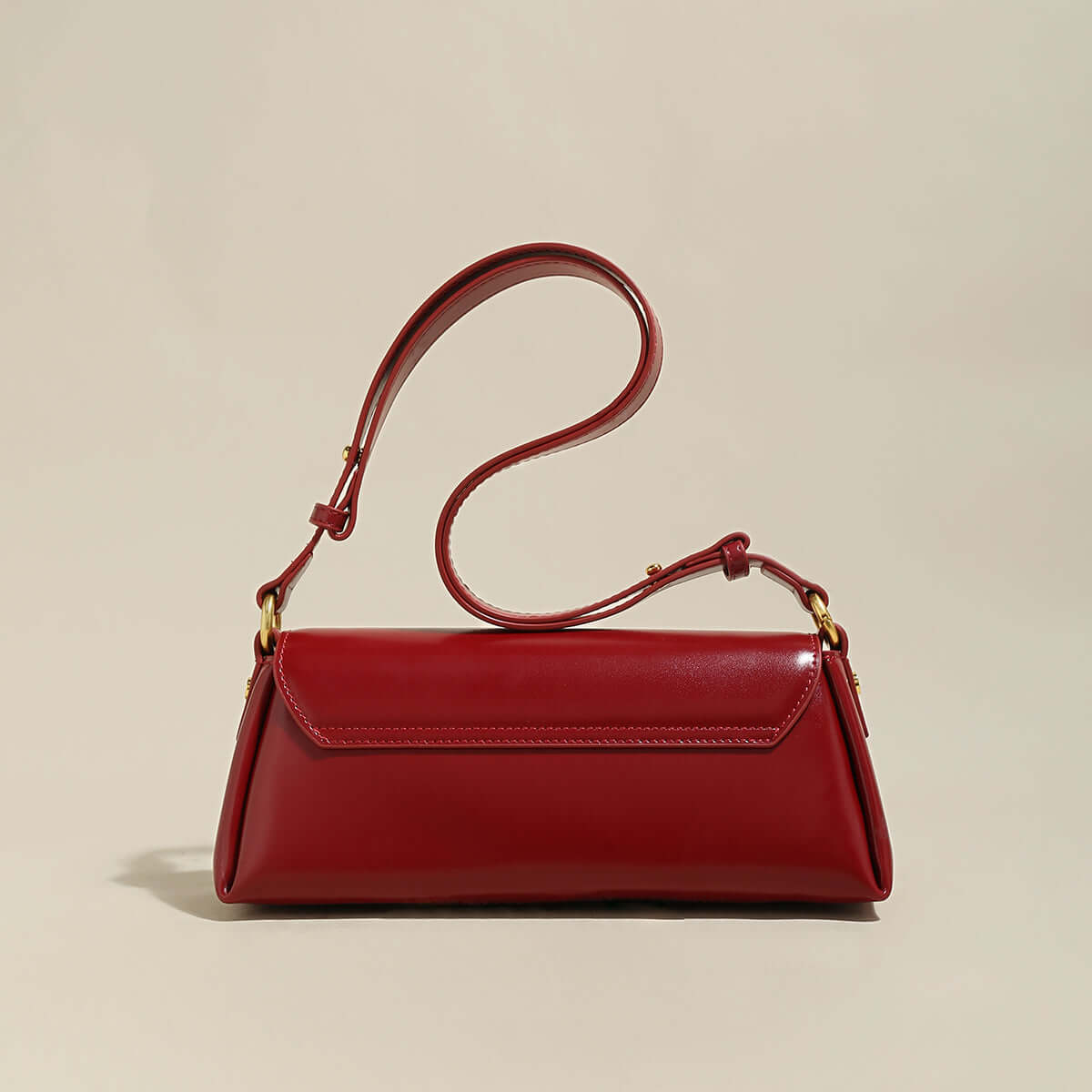 Snappy Flap Clutch Bag – Chic & Versatile
