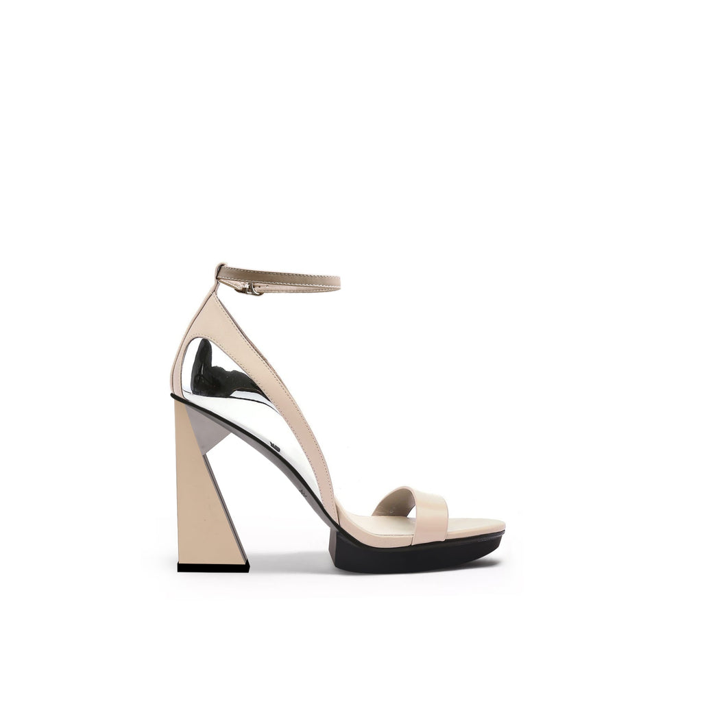 Trapezoidal Skyscraper Heels – Bold and Stylish Women’s Footwear